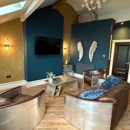 The Loft At One Luxury Penthouse Daire Wigan Dış mekan fotoğraf